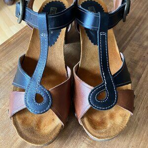 Picolinos heeled leather sandals size 39 (8.5)